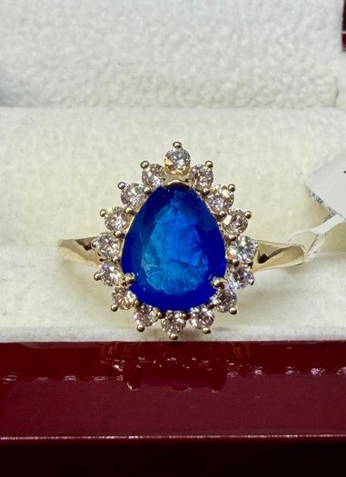 Diamond LUXURIANT Premium Vietnamese Cobalt Blue Spinel and Lab Grown Diamond Ring