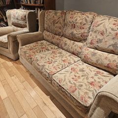 3 piece suite Floral sofa armchairs settee couch