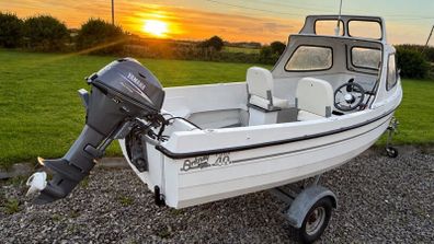 Orkney 440 Yamaha 20 hp - 20 Hours Garmin Trailer