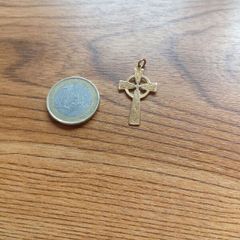 gold Celtic cross