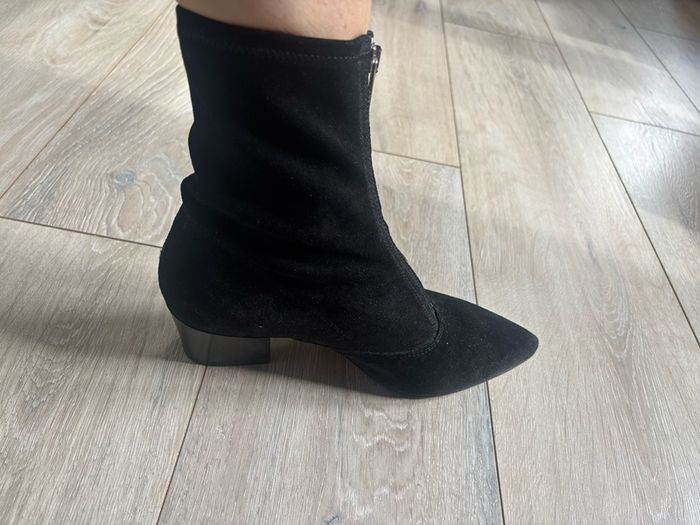 clarks suede womans ankle boot