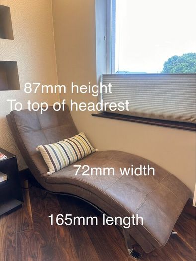 2 Loungers