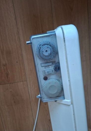 Eletric heater 1500 watts with wall bracket