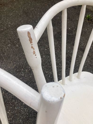Traditional kitchen chairs