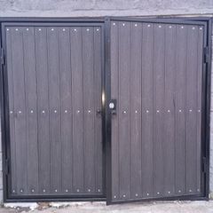 Custom made side Gate