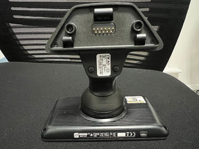 Garmin Navigon for Skoda Citigo/VW UP/ Seat Mii with Cradle
