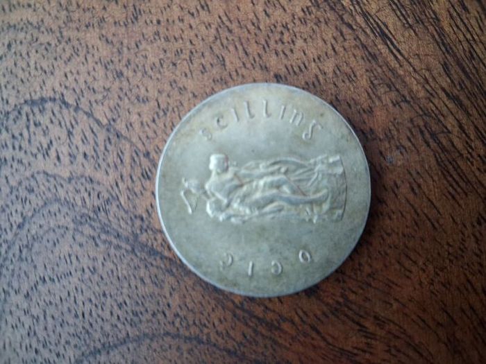 Silver Pearse 10 shillings coin