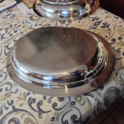 Antique Edwardian Enttree  dish and lid