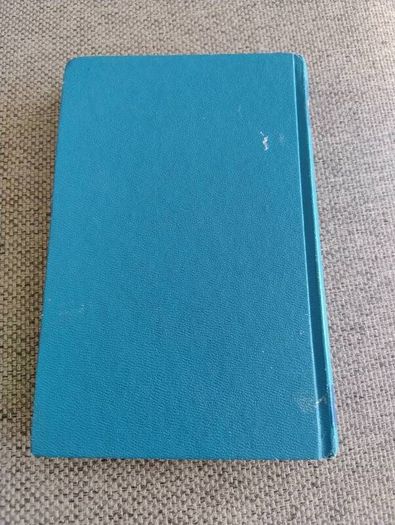 Huckleberry Finn by Samuel L Clemens 1953 hardback in very good condition with signs of wear on the cover see photos FREE STANDARD POSTAGE INCLUDED