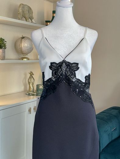 Reduced: Brand-New Stunning Black-and-White Lipsy Dress