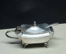 Antique sterling silver mustard pot with original spoon, fully hallmarked Birmingham 1911.