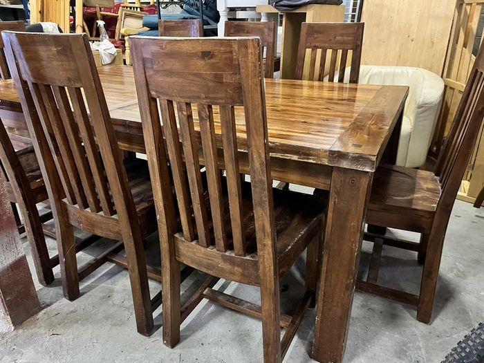 Solid wood dining table + 6 matching chairs