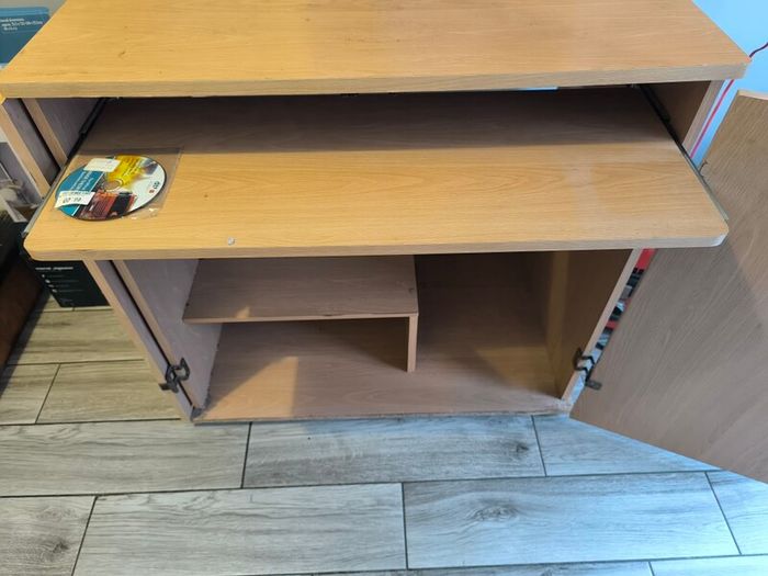 computer desk