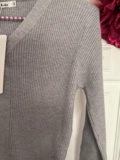 jumper grey v neck jumper m/l adjustable front detail