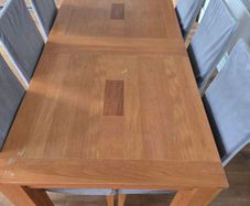 Oak Dining room table & chairs