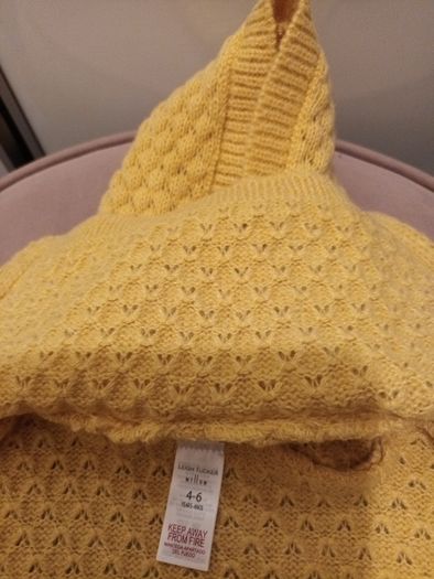 Brand new childs hat &snood by leigh Tucker @ Dunnes