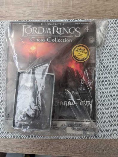 The Lord Of The Rings: Chess Pieces