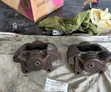 Brake calibers and new bleed nipples