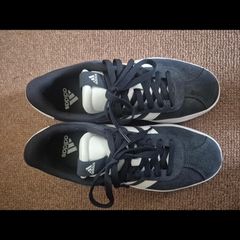 Adidas navy trainers size 6.5
