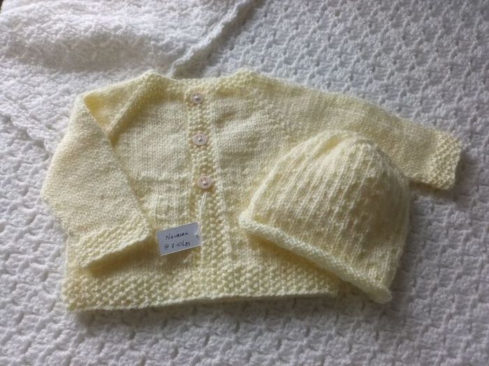 Hand Knit Baby Cardigan & Hat: Newborn