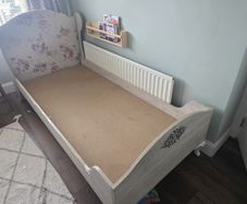 Childrens bed