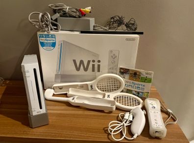 Nintendo Wii with box