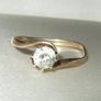 Vintage 14k Gold Twist Solitaire Ring Image 8