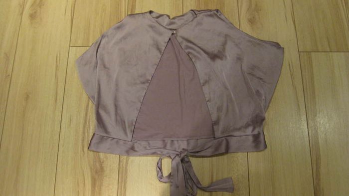 CBR ladies lilac/mauve/mink colured satin style top size medium