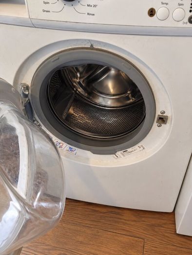 Zanussi 8kg Washing Machine  FREE DELIVERY