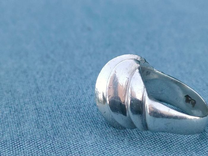 Solid Sterling silver Bombe ring
