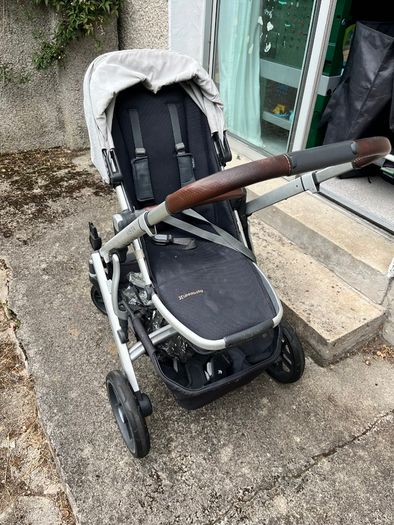 UPPAbaby Vista V2 Double Stroller Bundle: Main Seat, RumbleSeat, Bassinet, Rain Covers & Adapters
