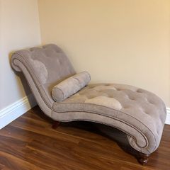 Chaise Lounge