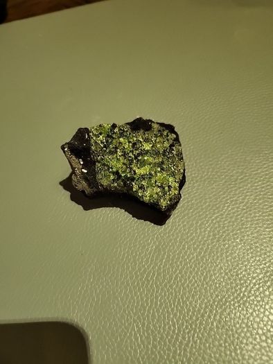 Olivine specimens