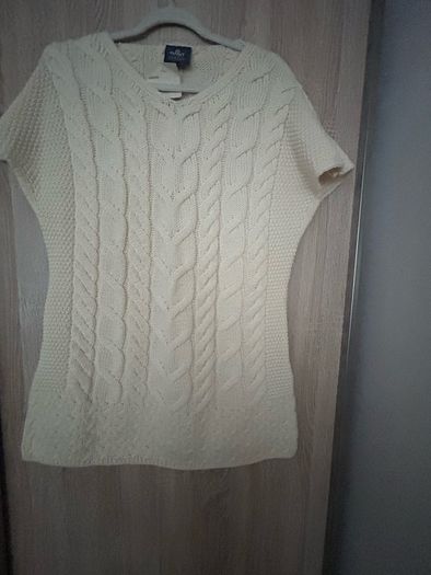 Sleeveless Aran  jumper size L. Wool