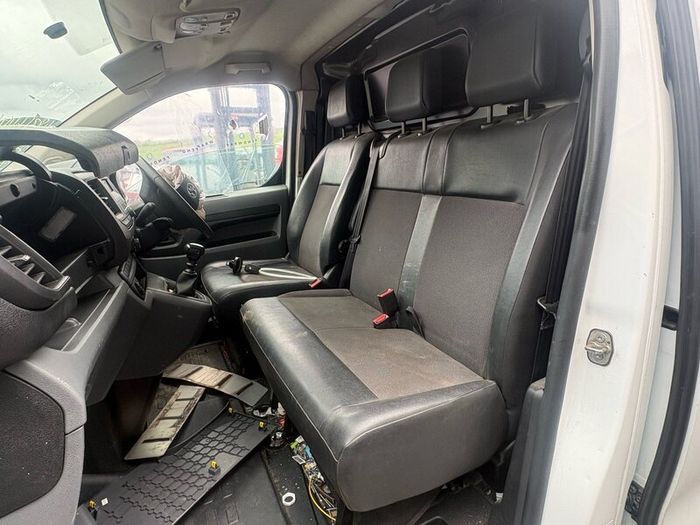 For Breaking 2021 Vauxhall Vivaro 1.5 Diesel