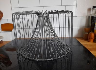Metal wire lamp shade