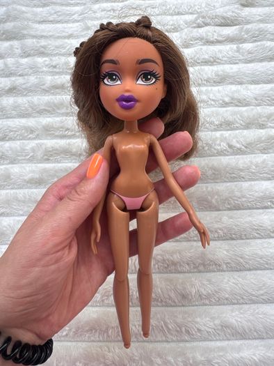 Bratz Sleep Over party Yasmin MGA Used Please see photos