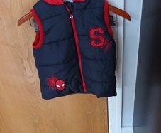 Marvel Spiderman Padded  Gilet With Hood.   Age 7-8 Years.