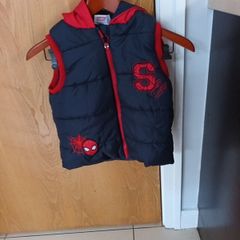 Marvel Spiderman Padded  Gilet With Hood.   Age 7-8 Years.