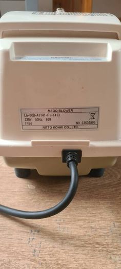 Air blower for pond or aquarium