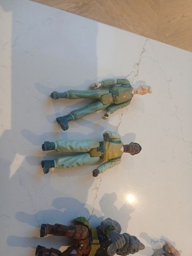 Mixed action figures