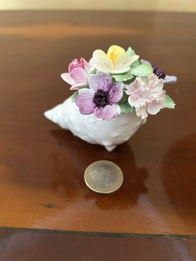 Vintage Royal Doulton bone china floral bouquet in a shell