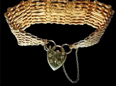 Vintage Hallmarked 9ct Gold Gate/Padlock Bracelet