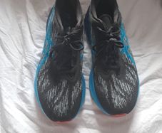 asics novablast 3 trainers