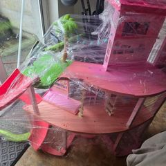 Barbie dream house