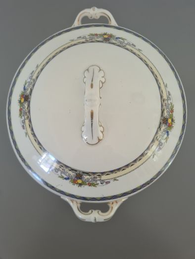 Covered Serving Dish