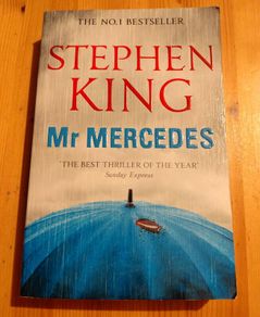 Mr Mercedes.  Stephen King.  4 books 10 euro