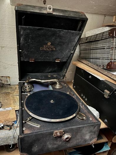 Portable Salon Decca Gramophone
