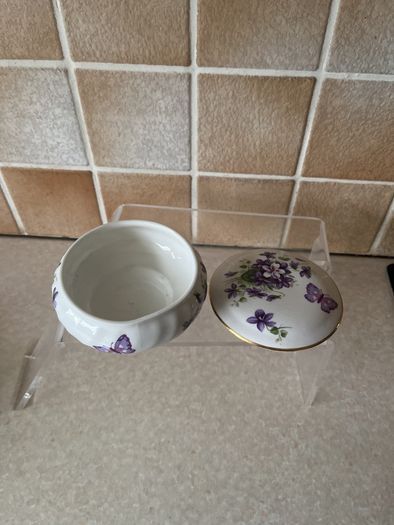 Aynsley Wild Violet Shell shaped Dish & Trinket Box