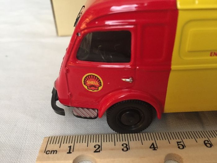 Corgi. Heritage Collection. Number 70504. Limited edition.Renault 1000kg Shell van